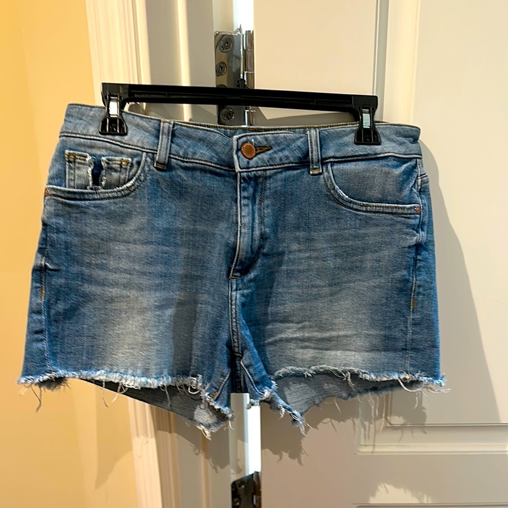 DL1961 Jean Shorts with Distressed Detail Size 28